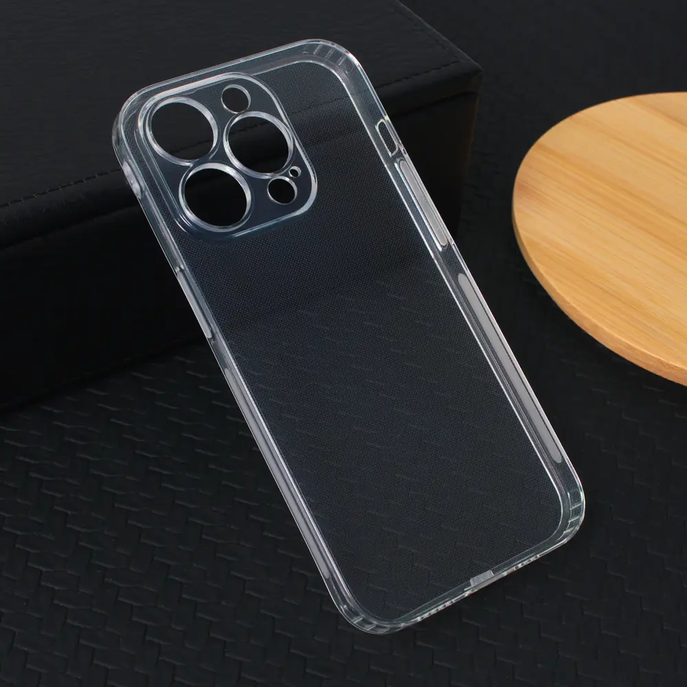 Torbica Silikonska Ultra Thin With Pluggy za Iphone 14 Pro 6.1 Transparent