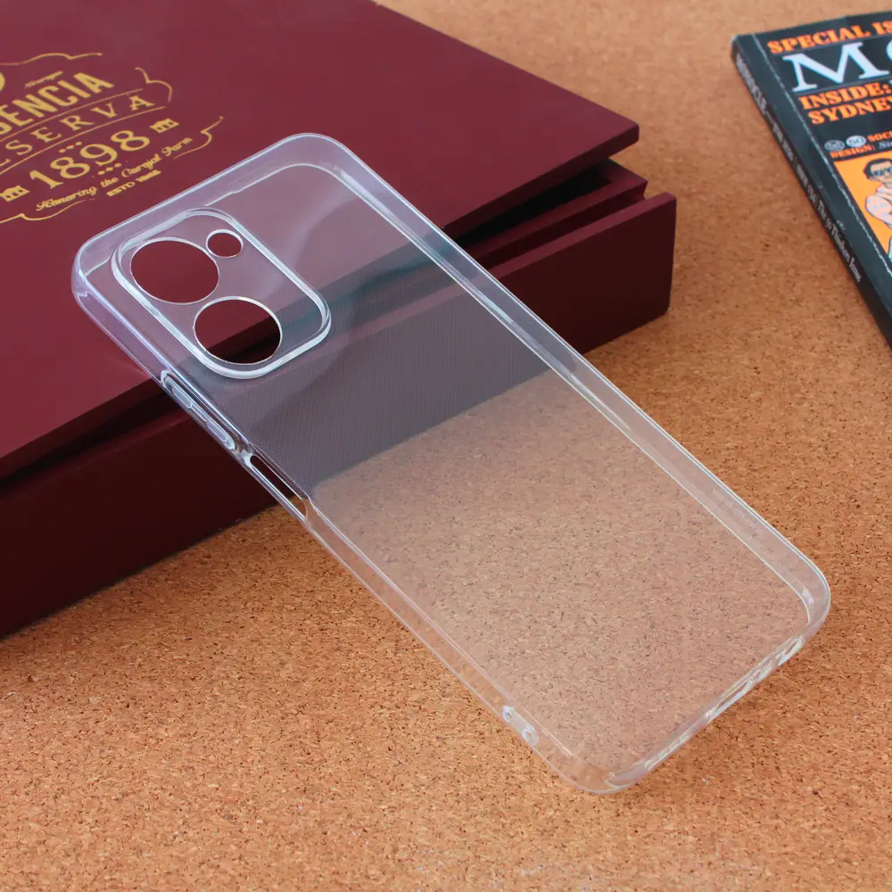 Torbica Silikonska Ultra Thin za Realme C33 Transparent