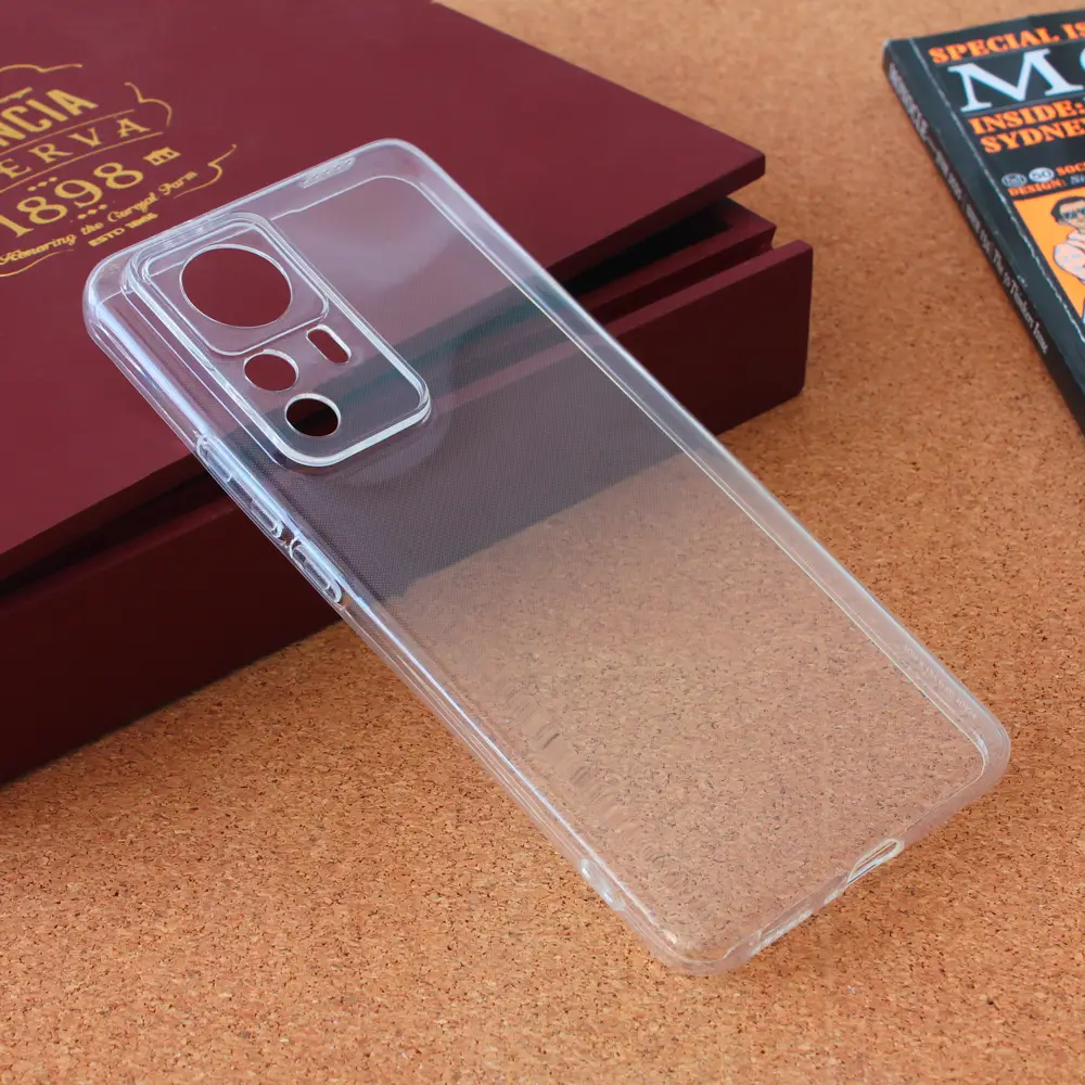 Torbica Silikonska Ultra Thin za Xiaomi 12T Pro Transparent