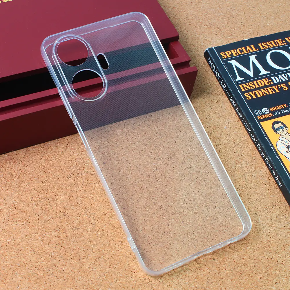 Torbica Silikonska Ultra Thin za Realme C55 Transparent