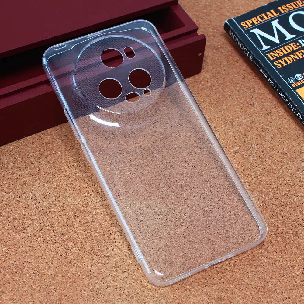 Torbica Silikonska Ultra Thin za Honor Magic 5 Pro Transparent
