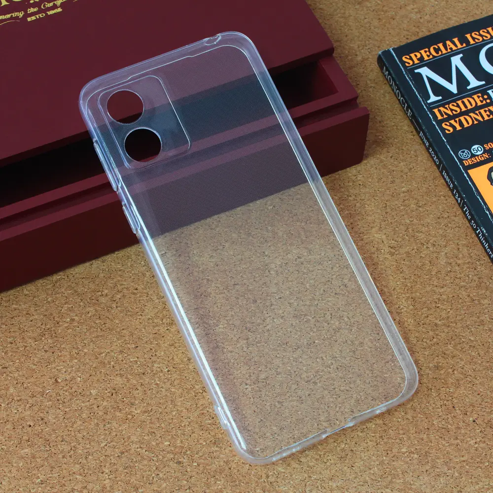 Torbica Silikonska Ultra Thin za Motorola Moto E13 Transparent