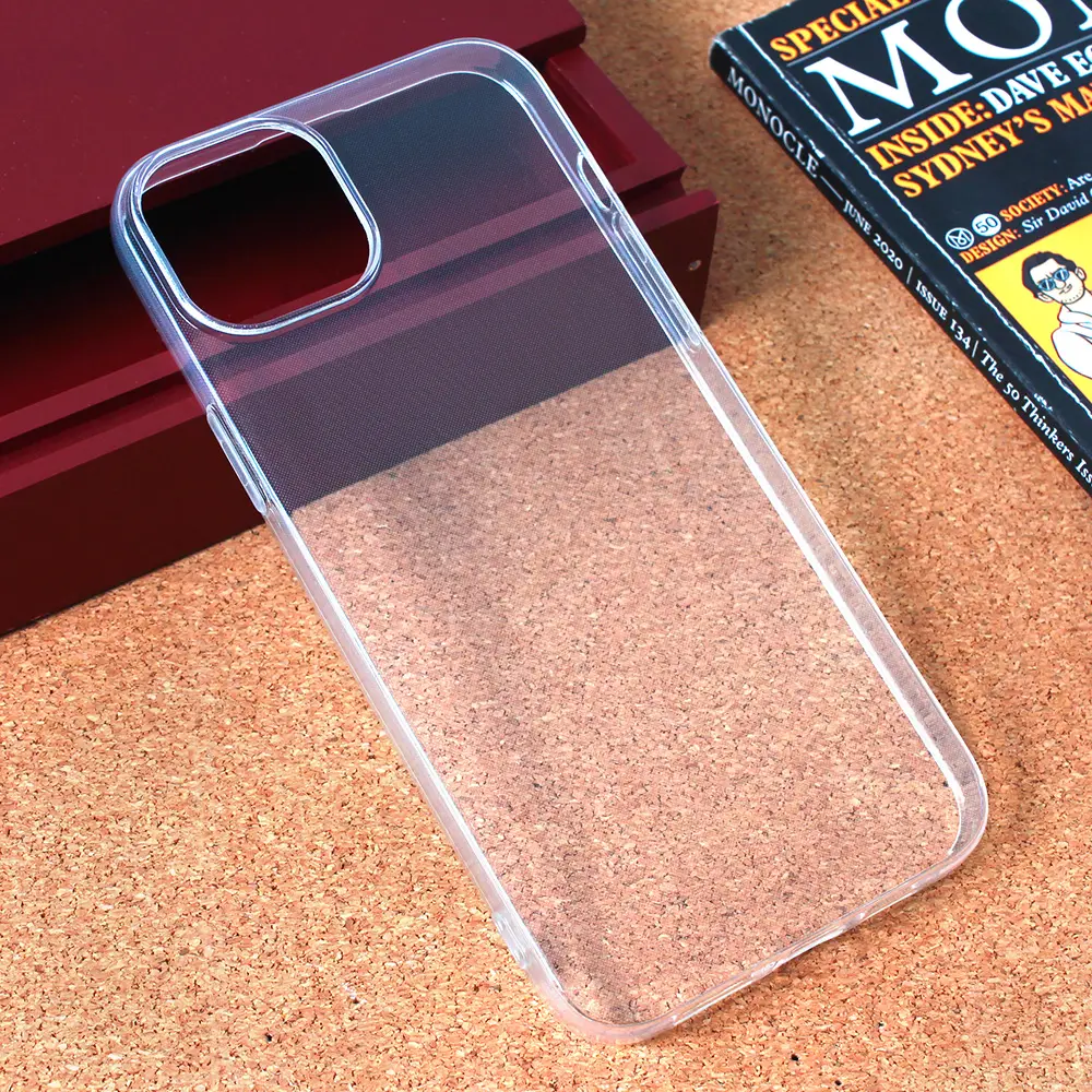 Torbica Silikonska Ultra Thin za Iphone 15 Plus 6.7 Transparent