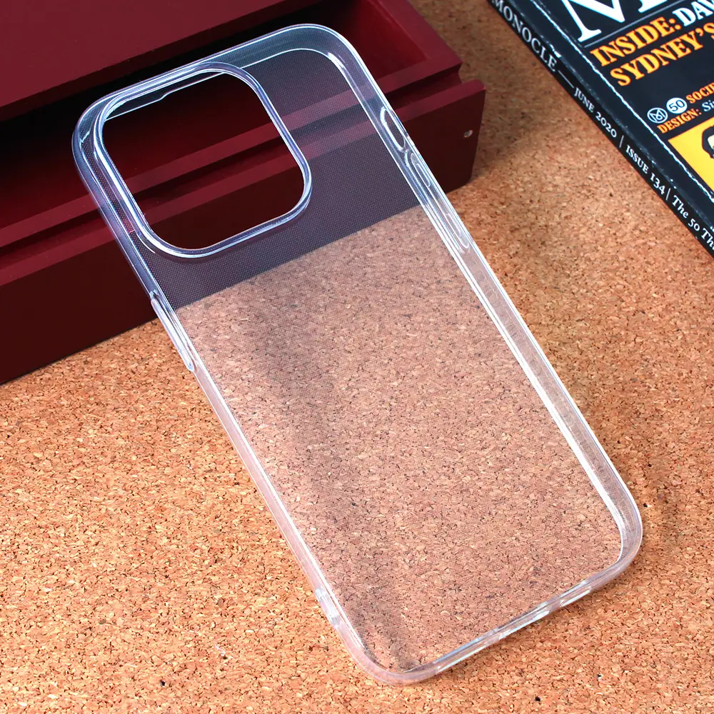 Torbica Silikonska Ultra Thin za Iphone 15 Pro 6.1 Transparent