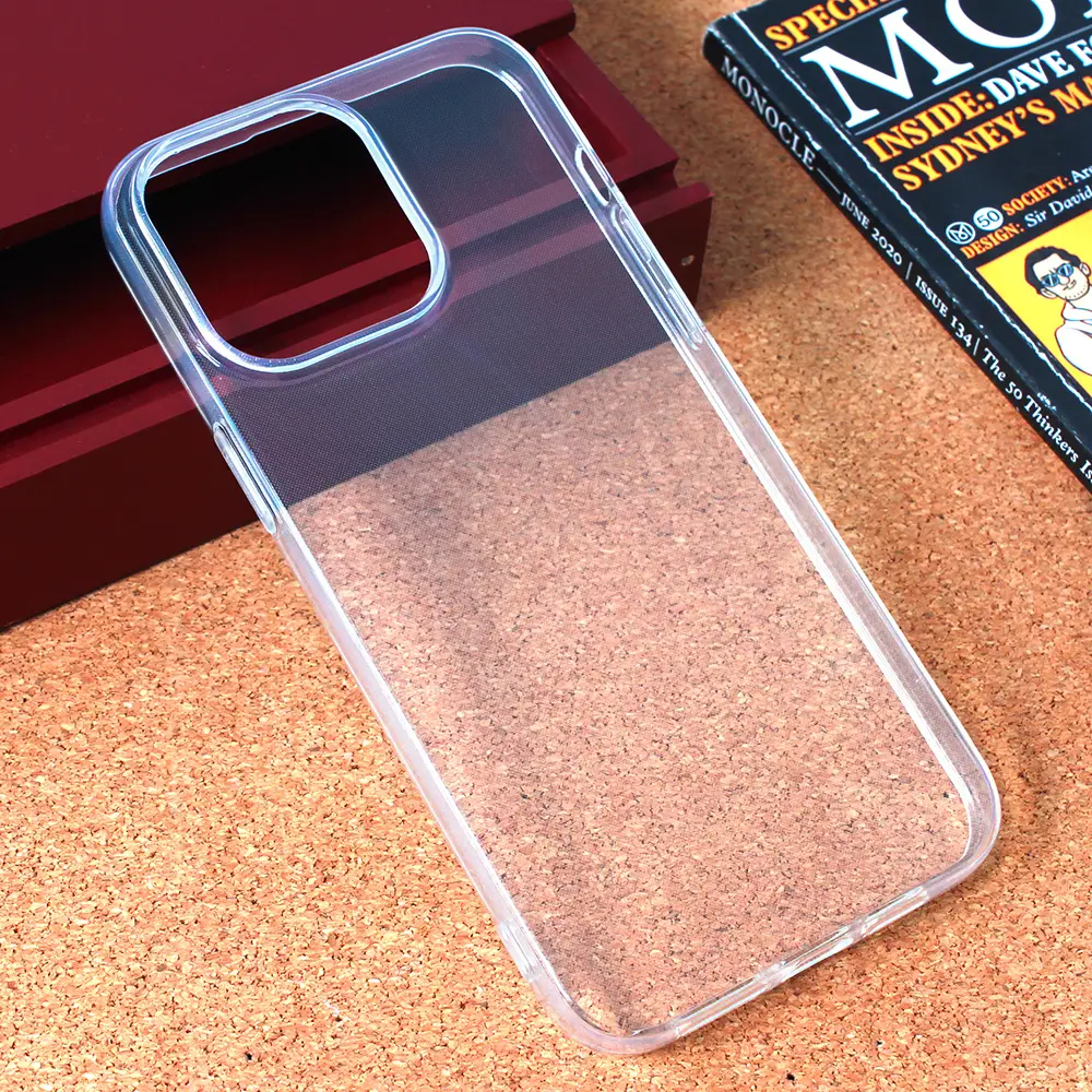 Torbica Silikonska Ultra Thin za Iphone 15 Pro Max 6.7 Transparent