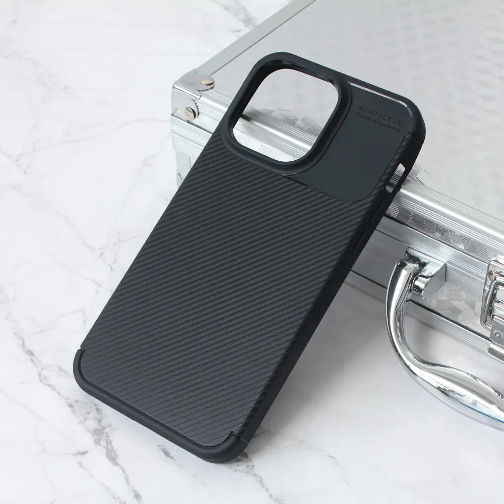 Torbica Defender Carbon za Iphone 15 Pro Max 6.7 Crna