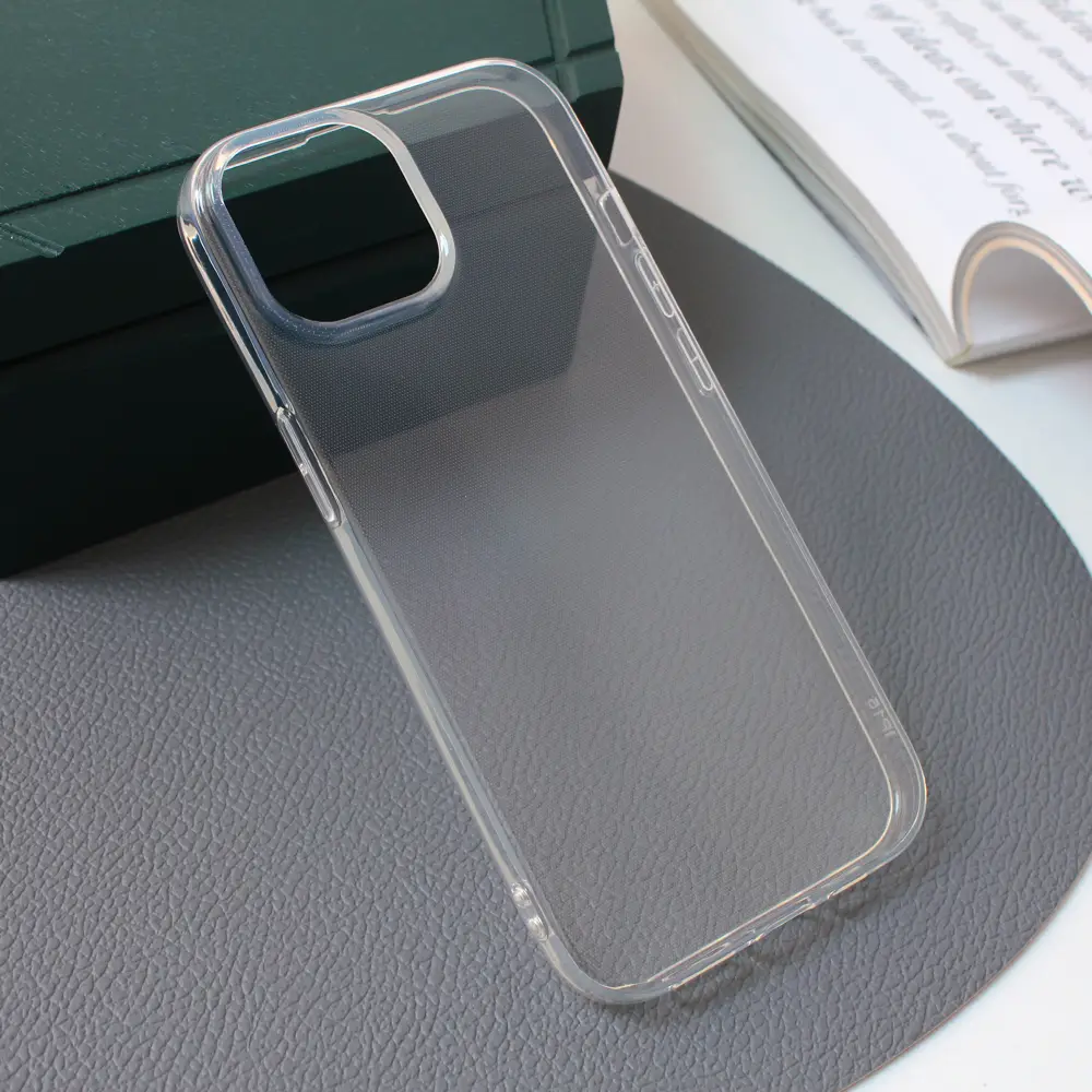 Torbica Silikonska Skin za Iphone 15 6.1 Transparent