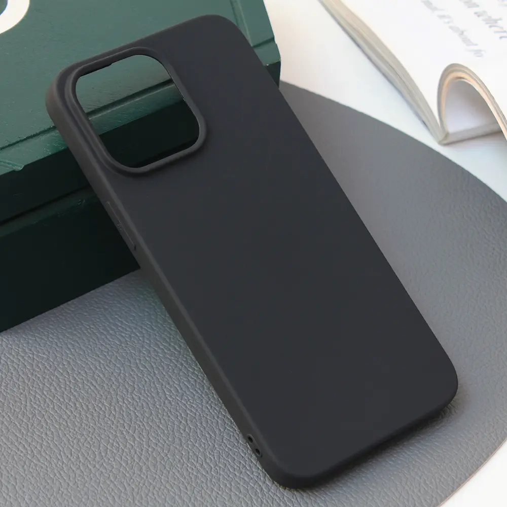 Torbica Silikonska Skin za Iphone 15 Pro Max 6.7 Mat Crna