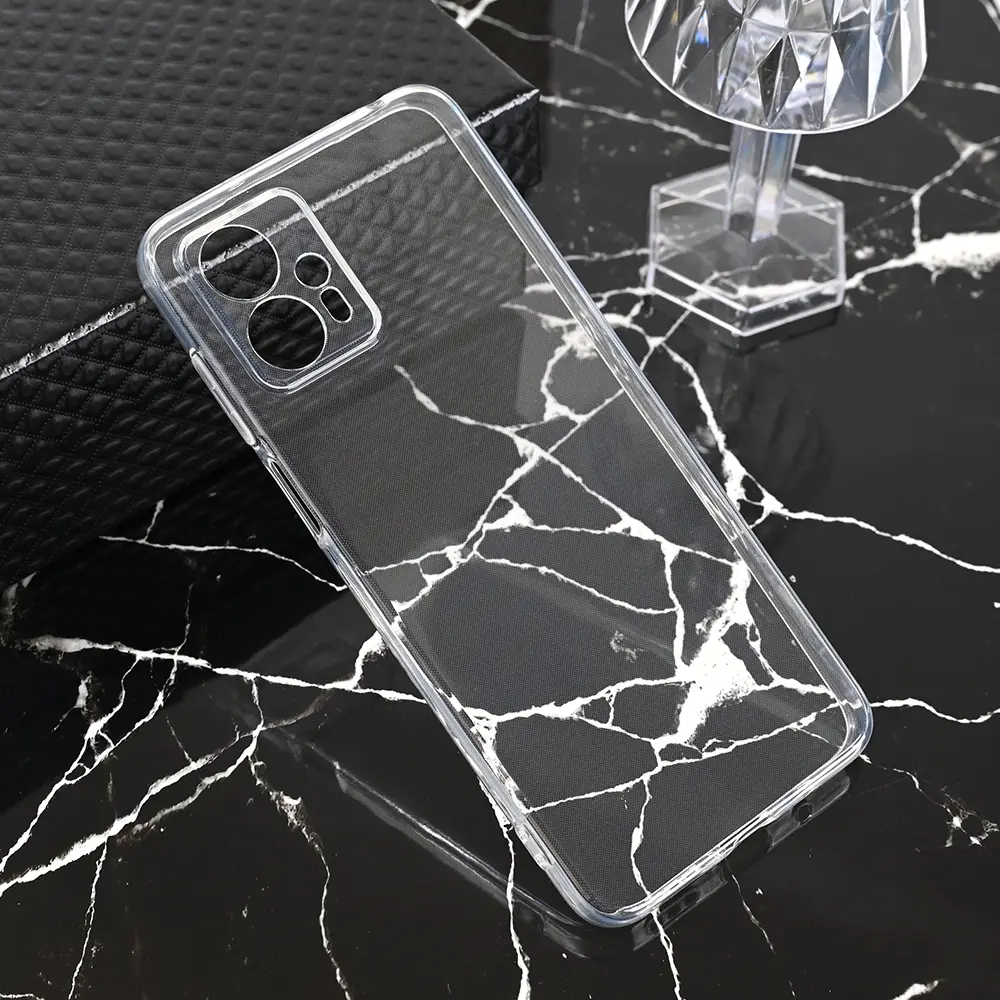 Torbica Silikonska Ultra Thin za Motorola Moto G13 Transparent