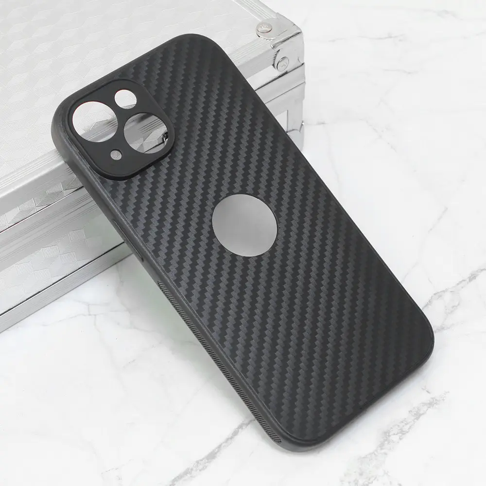 Torbica Carbon Fiber za Iphone 15 6.1 Crna (sa Otvorom za Logo)