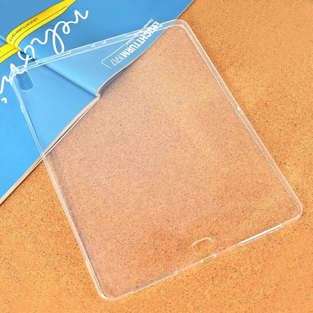 Torbica Silikonska Ultra Thin za Ipad Air 13 2024