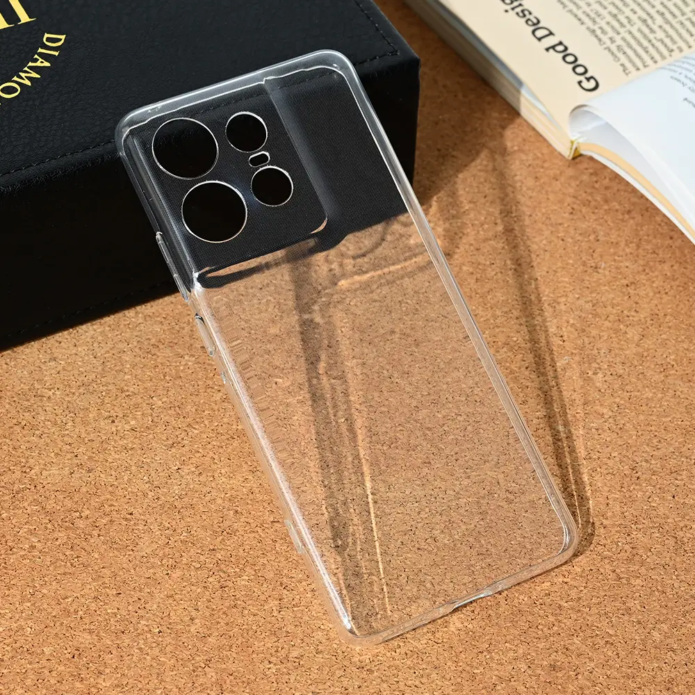 Torbica Silikonska Ultra Thin za Motorola Edge 50 Pro Transparent