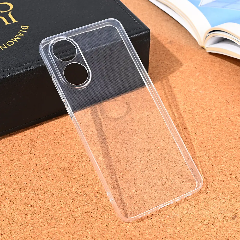 Torbica Silikonska Ultra Thin za Oppo A78 Transparent