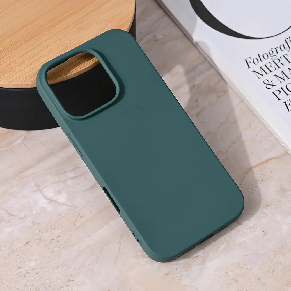 Torbica Teracell Giulietta za Iphone 16 Pro 6.3 Mat Zelena