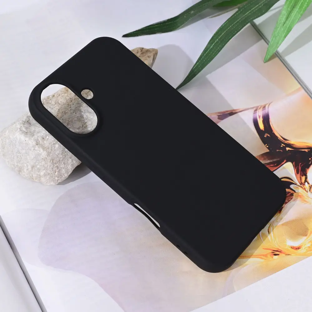 Torbica Teracell Soft Velvet za Iphone 16 6.1 Crna