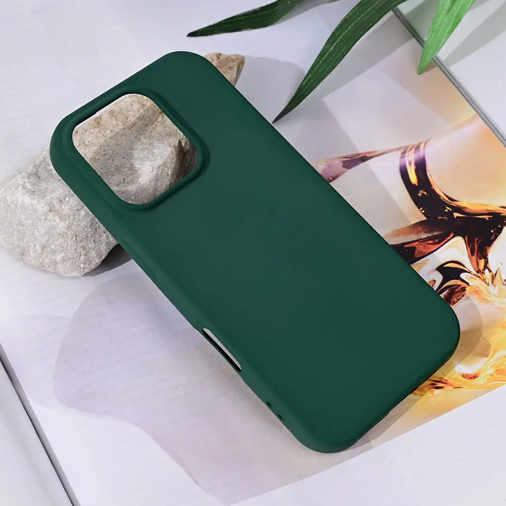 Torbica Teracell Soft Velvet za Iphone 16 Pro 6.3 Tamno Zelena