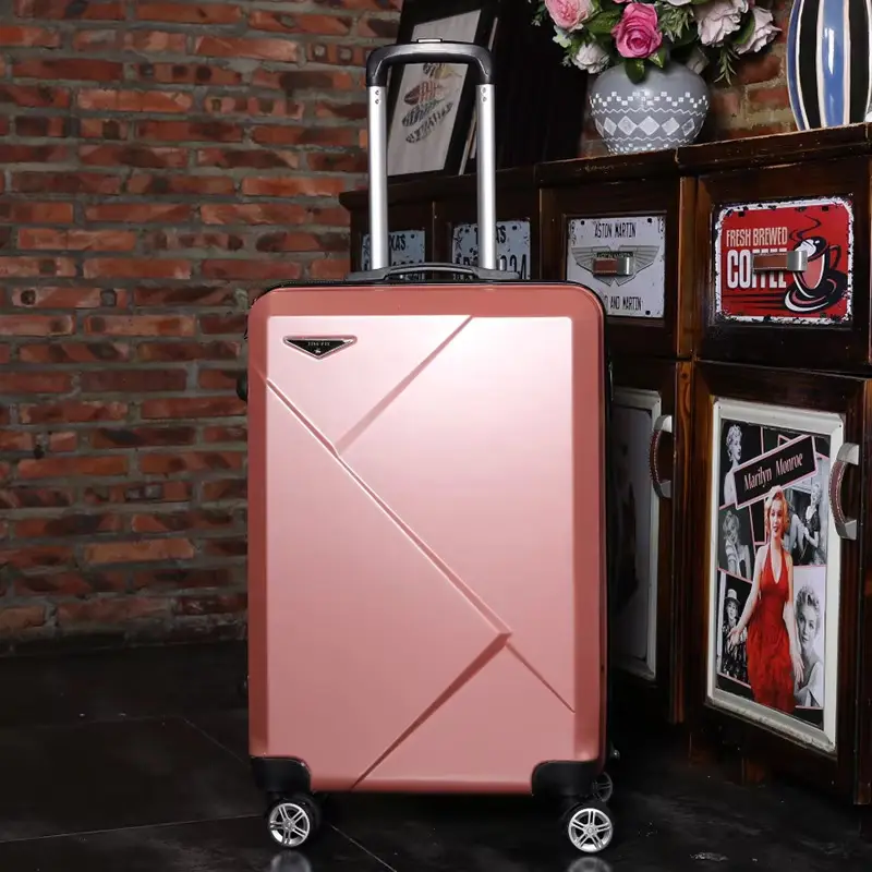 Kofer Triangle Roze EL 28"