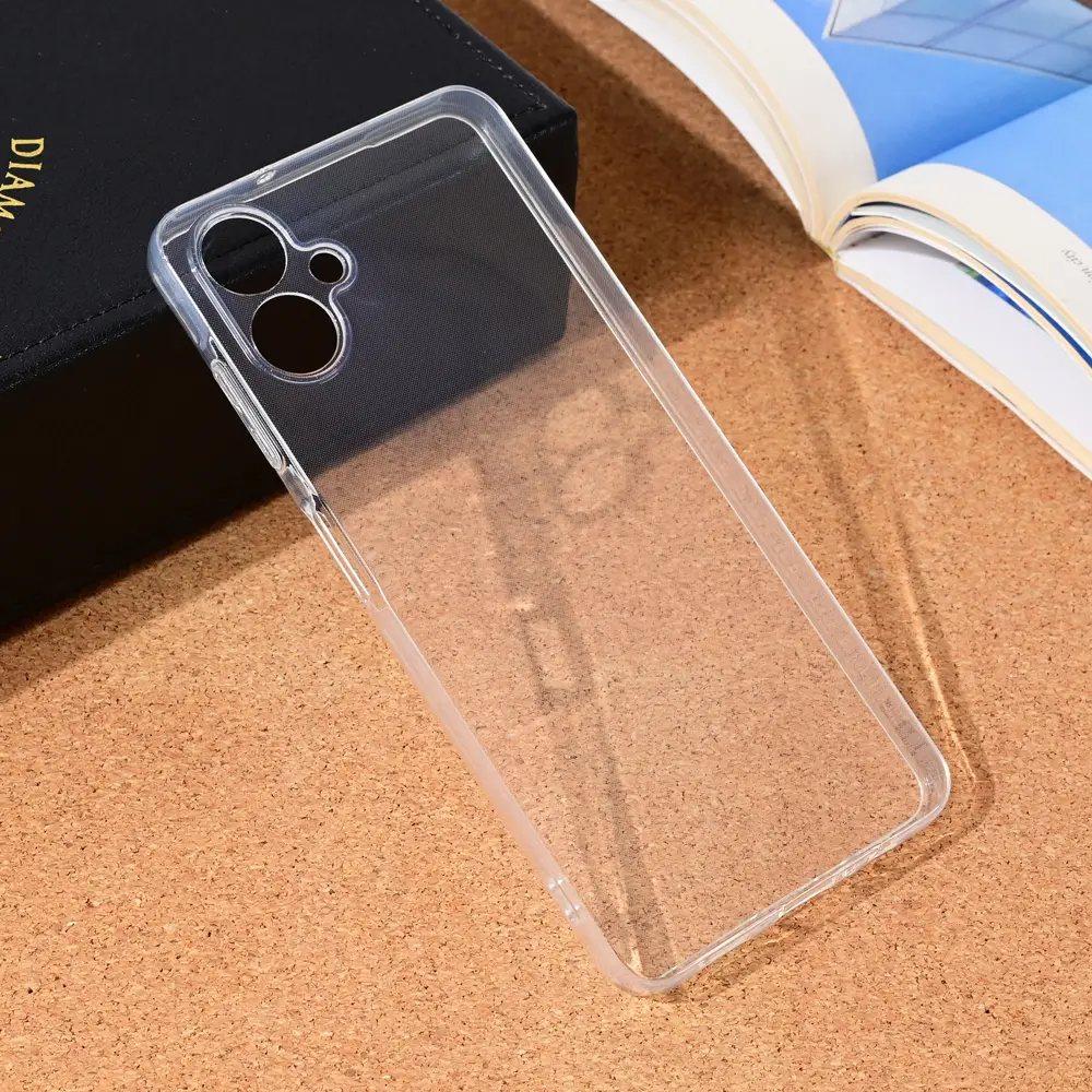 Torbica Silikonska Ultra Thin za Samsung A065F Galaxy A06 Transparent