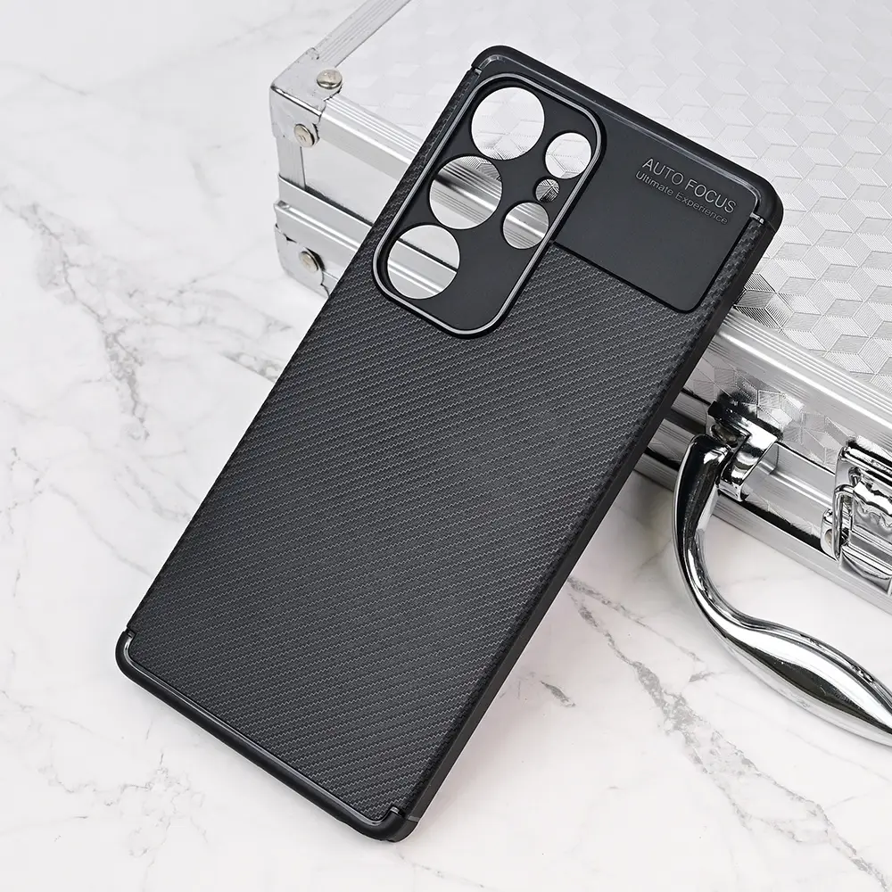 Torbica Defender Carbon za Samsung S938B Galaxy S25 Ultra Crna
