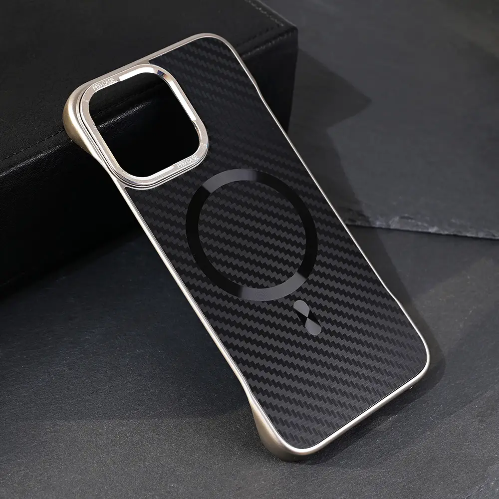Torbica Magsafe Carbon za Iphone 15 Pro Max 6.7 Crna