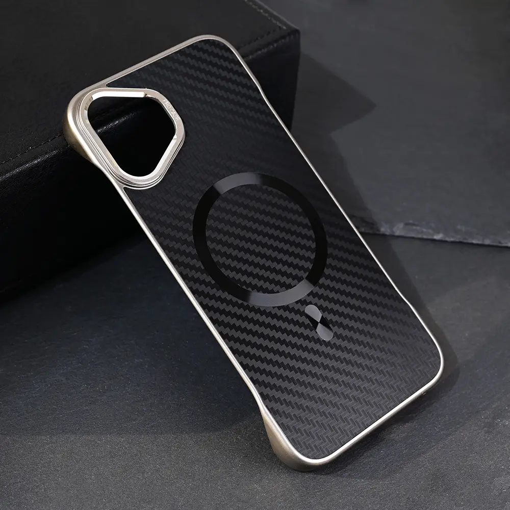 Torbica Magsafe Carbon za Iphone 16 Plus 6.7 Crna