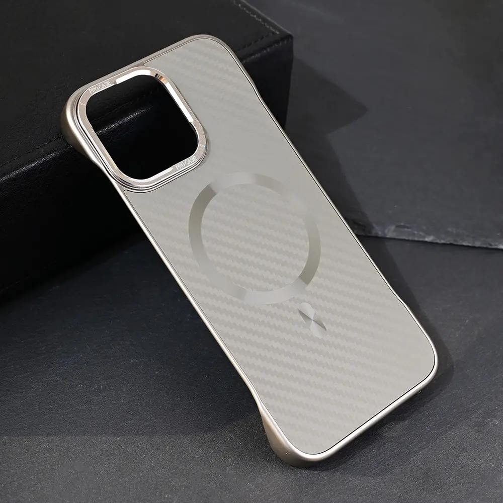 Torbica Magsafe Carbon za Iphone 16 Pro Max 6.9 Siva