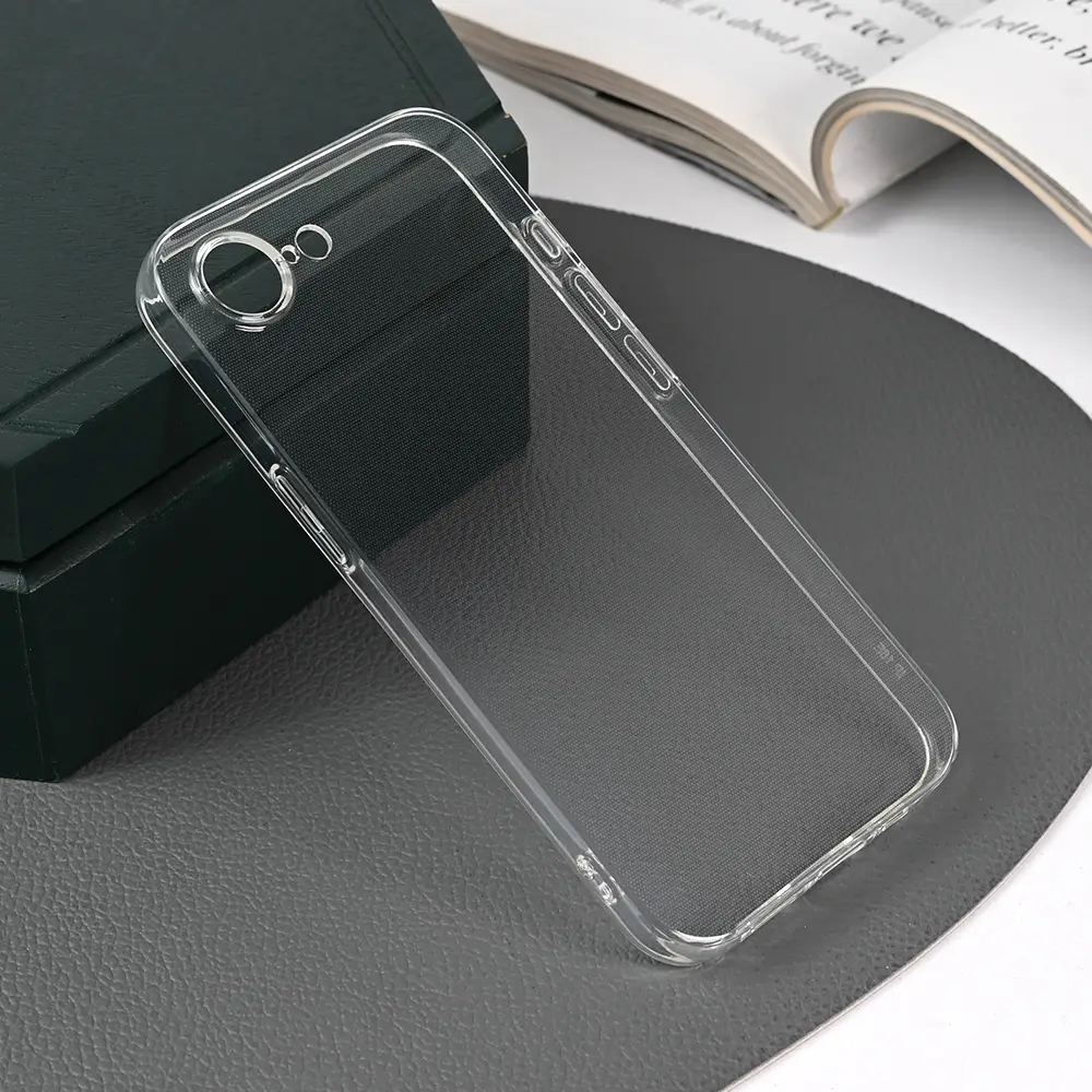 Torbica Silikonska Skin za Iphone 16e/17e 6.1 Transparent