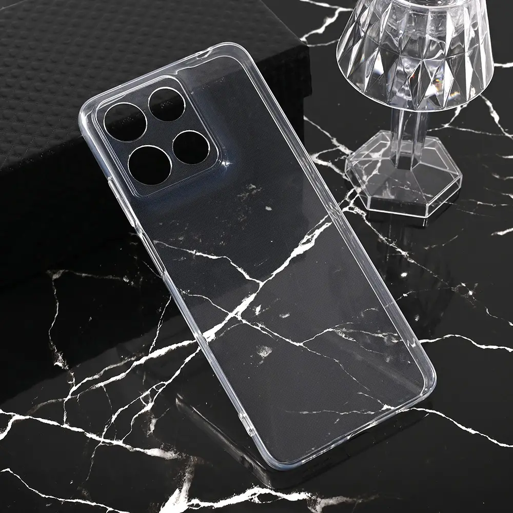 Torbica Silikonska Ultra Thin za Motorola Moto G15 Transparent