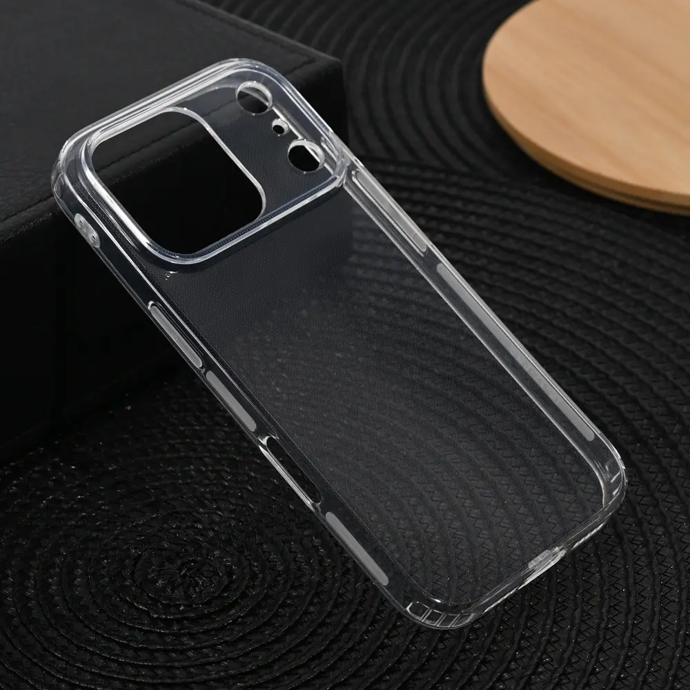 Torbica Silikonska Ultra Thin With Pluggy za Iphone 17 Pro 6.3 Transparent