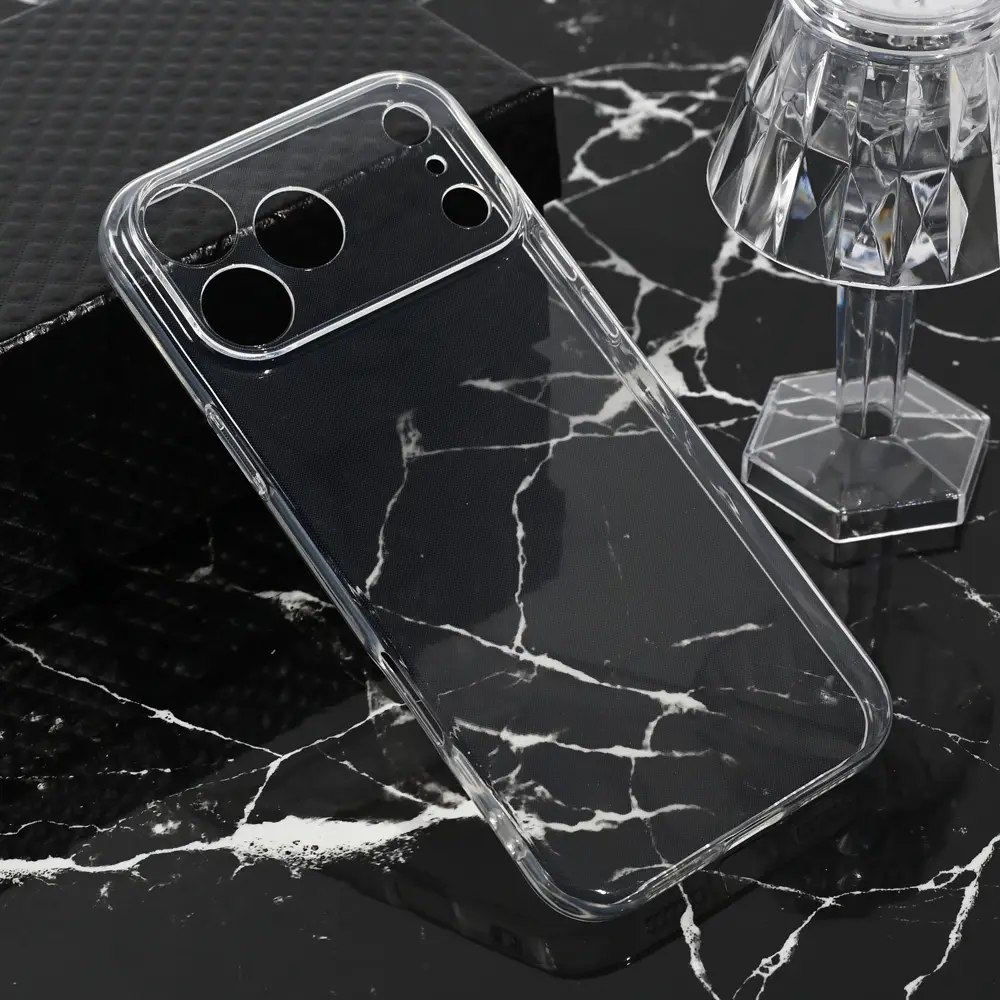 Torbica Silikonska Ultra Thin za Iphone 17 Pro Max 6.9 Transparent