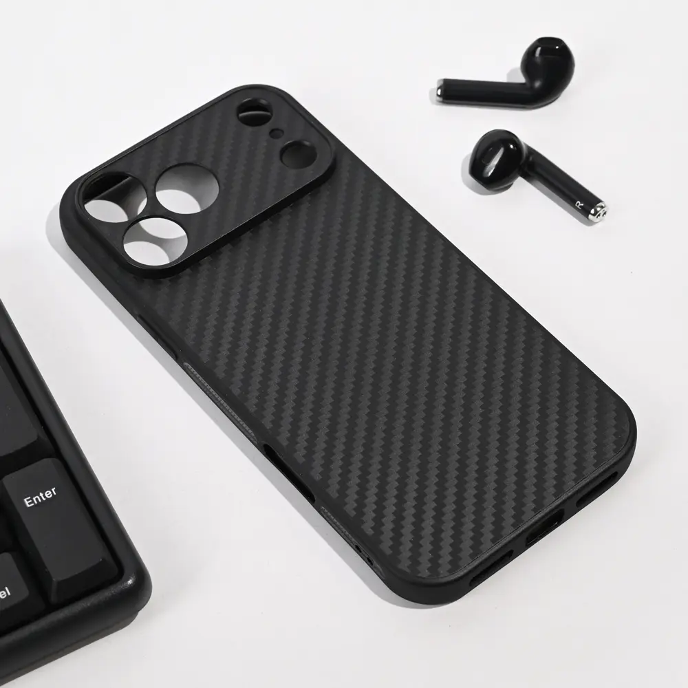 Torbica Carbon Fiber za Iphone 17 Pro Max 6.9 Crna
