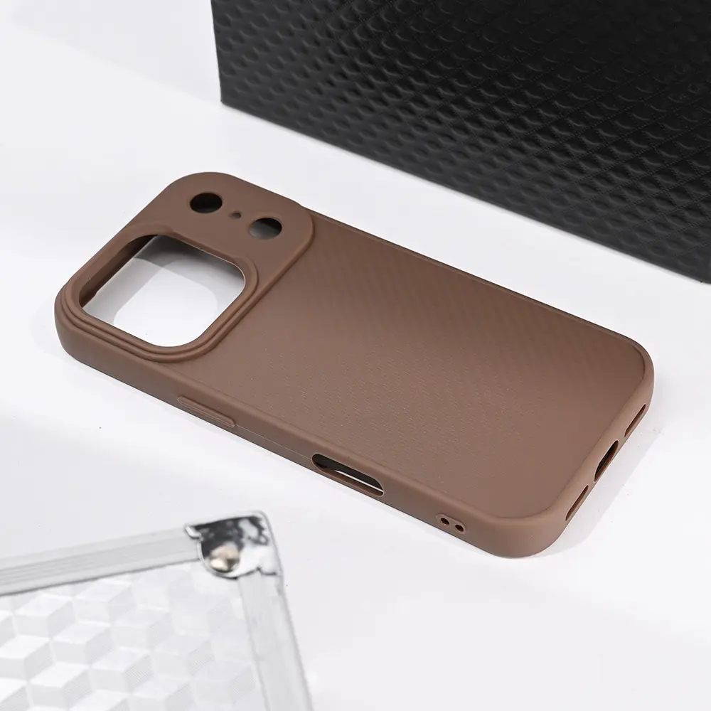 Torbica Magsafe Kevlar za Iphone 17 Pro 6.3 Braon