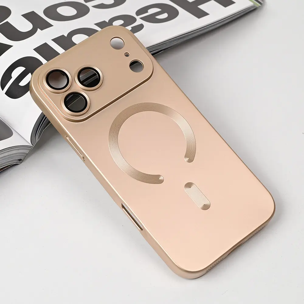 Torbica Magsafe Chrome za Iphone 17 Pro Max 6.9 Zlatna